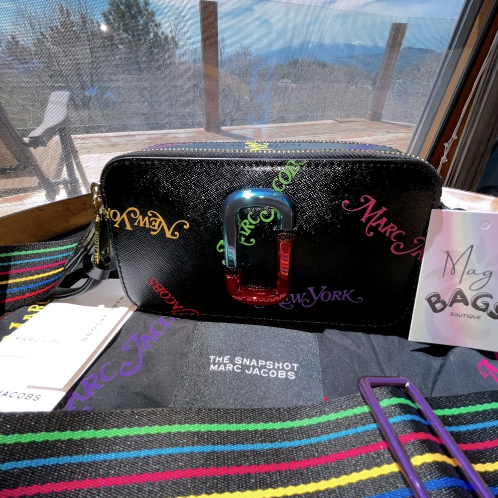 Marc Jacobs: Snapshot New York Magazine Leather Camera Bag Rainbow